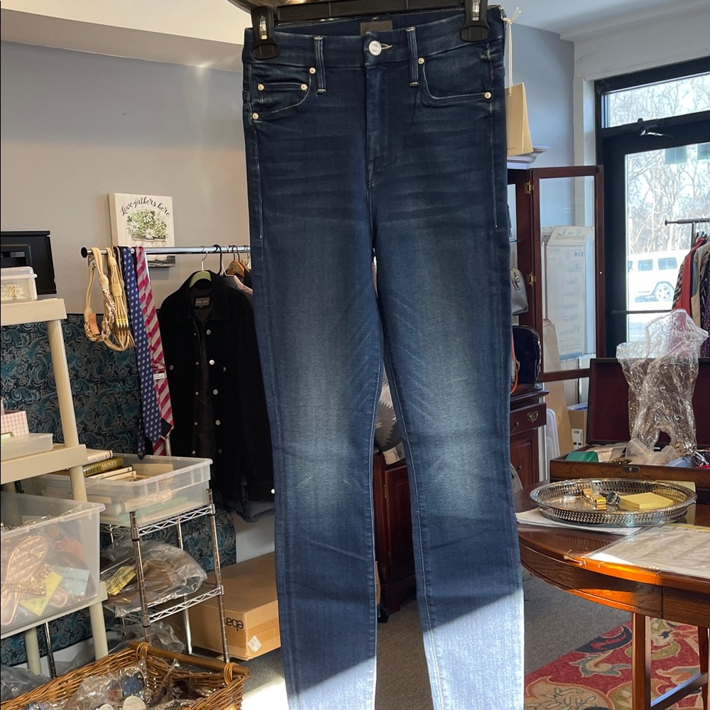 NWT MOTHER High‑Waisted Looker Ankle Fray Jeans Tongue in Chic Size 23